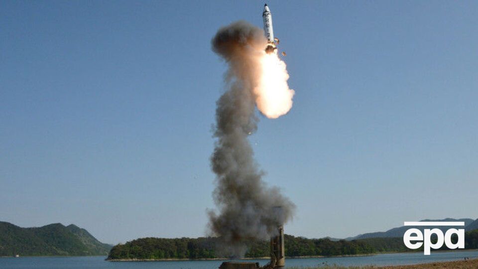 КНДР провела очередной запуск баллистической ракеты