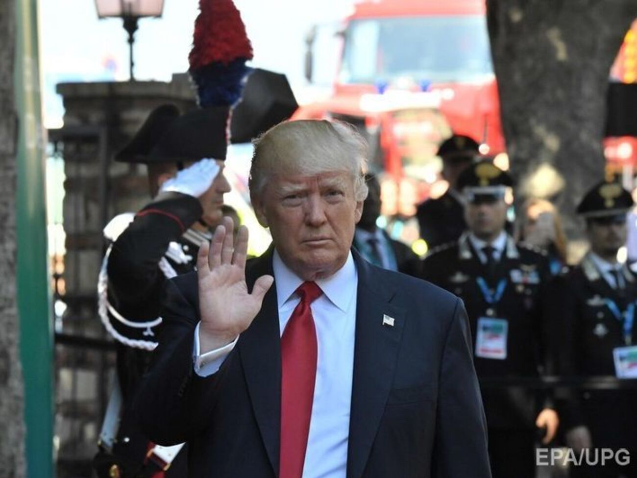 В адміністрації президента США Дональда Трампа мають намір вести переговори з Росією щодо українського питання, повідомляють джерела The Washington Post