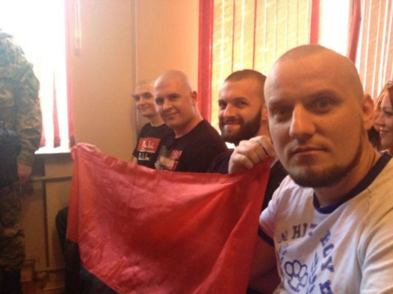 Підозрювані в участі у стрілянині в Мукачевому бійці "Правого сектору" Родіон Горбенко, Володимир Бурча, Роман Мунчак і Сергій Деяк вийшли на свободу, незважаючи на вимоги прокуратури залишити їх під вартою