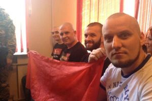 Підозрювані в участі у стрілянині в Мукачевому бійці "Правого сектору" Родіон Горбенко, Володимир Бурча, Роман Мунчак і Сергій Деяк вийшли на свободу, незважаючи на вимоги прокуратури залишити їх під вартою