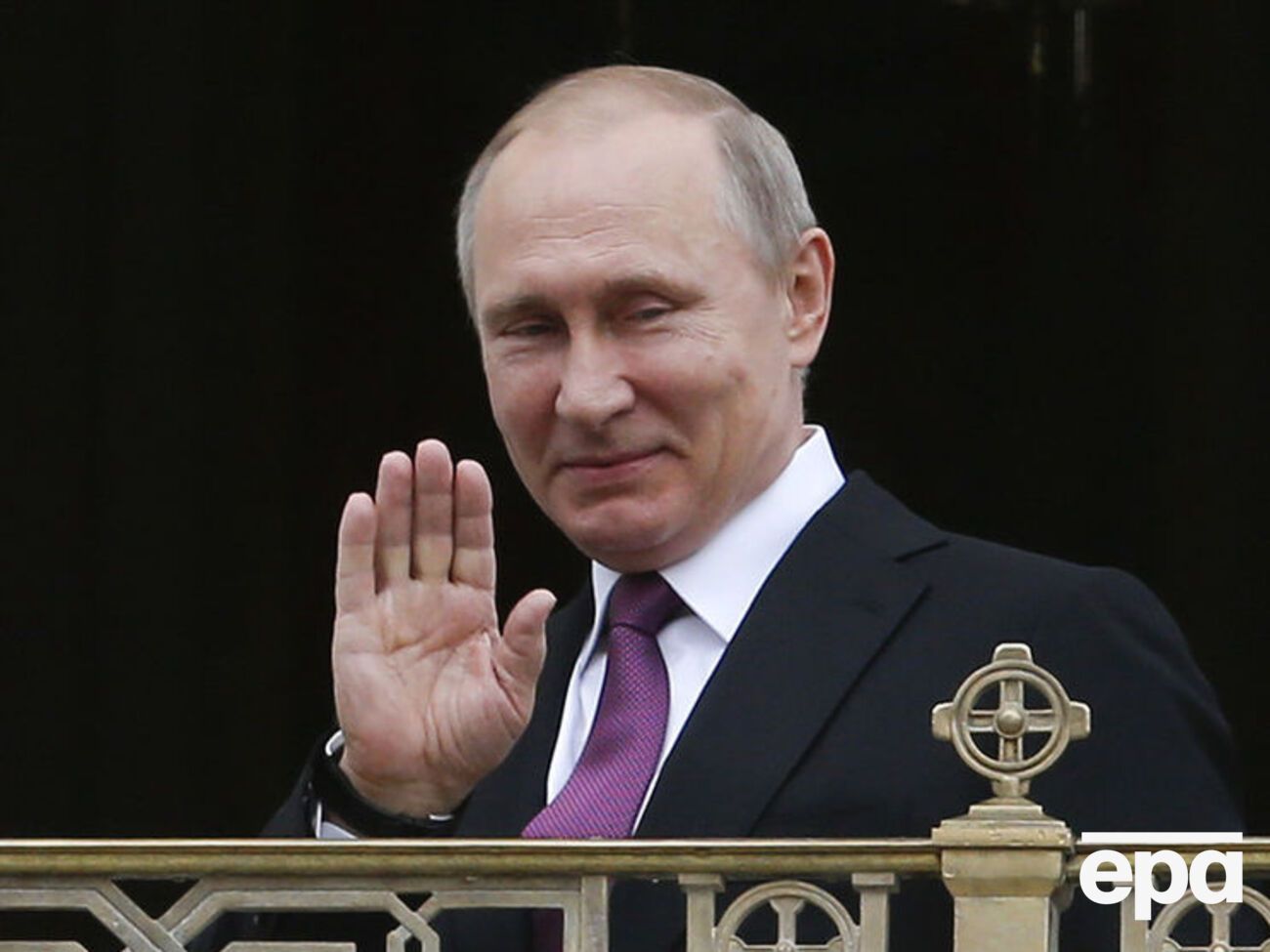 По данным опроса "Левада-центра", 56% россиян не считают, что в РФ до 2018 года может появиться лидер, способный заменить Путина