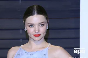 Керр оформила отношения с женихом