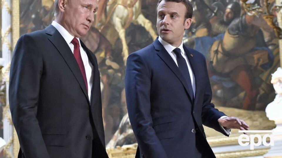 Макрон в присутствии Путина говорил о санкциях
