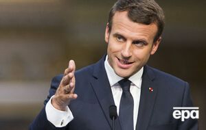 Макрон: Если кто-то распространяет клевету, то это уже не журналисты