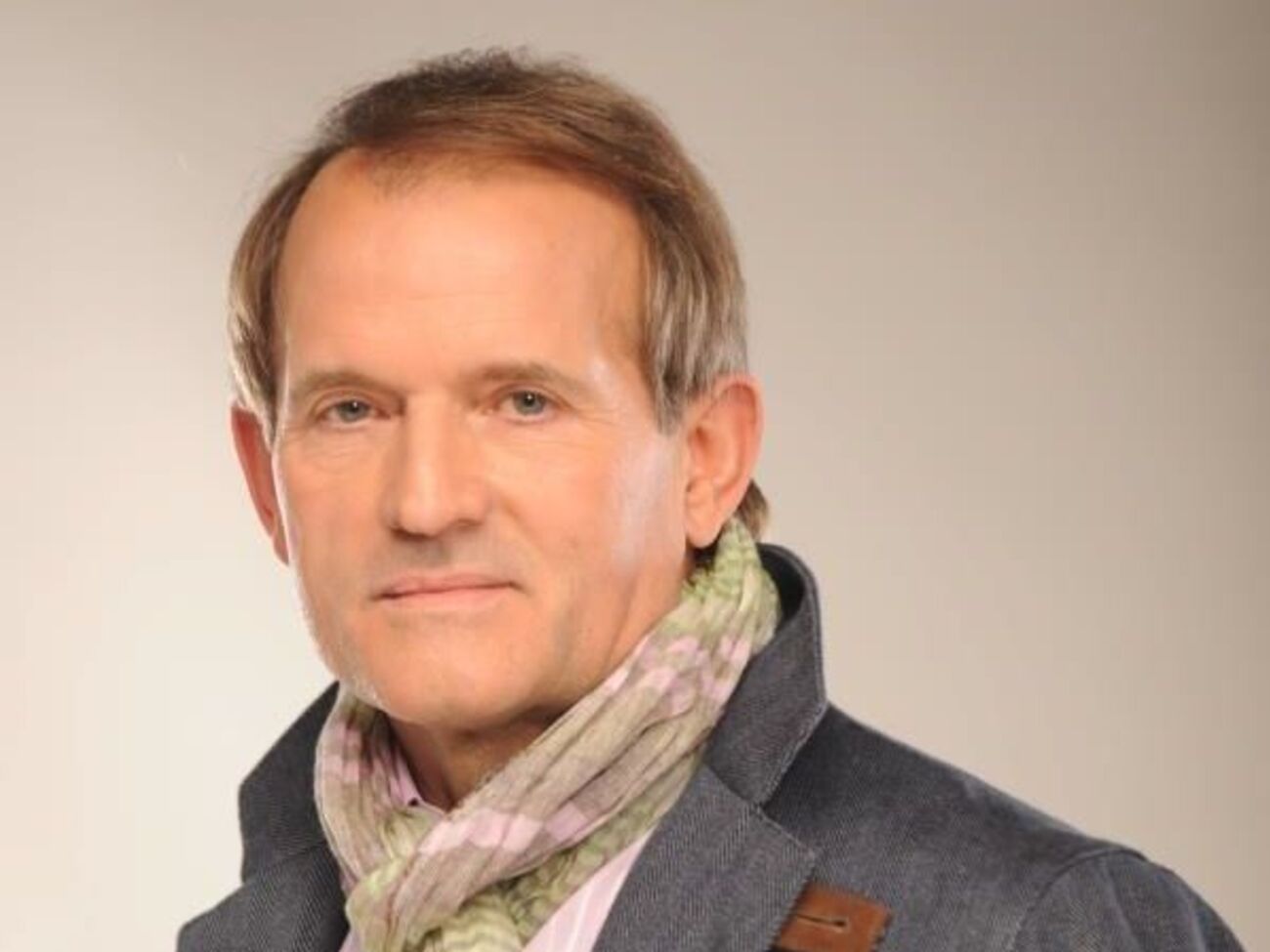 Медведчук считает, что Порошенко лавирует между "партией войны" и умеренными политиками