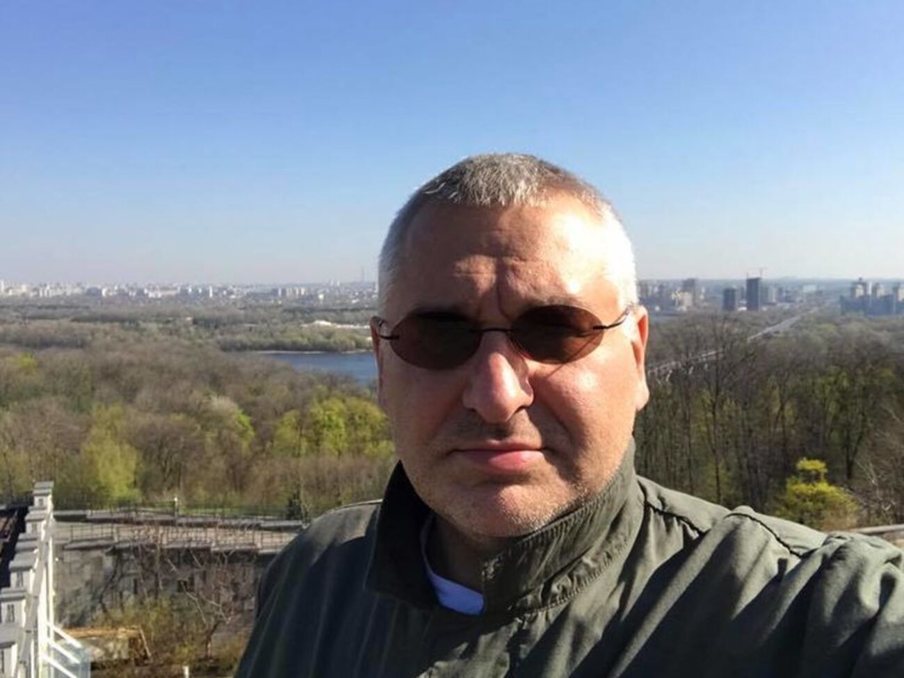 Фейгин: Макрон сохранил конфиденциальность переговоров с Путиным