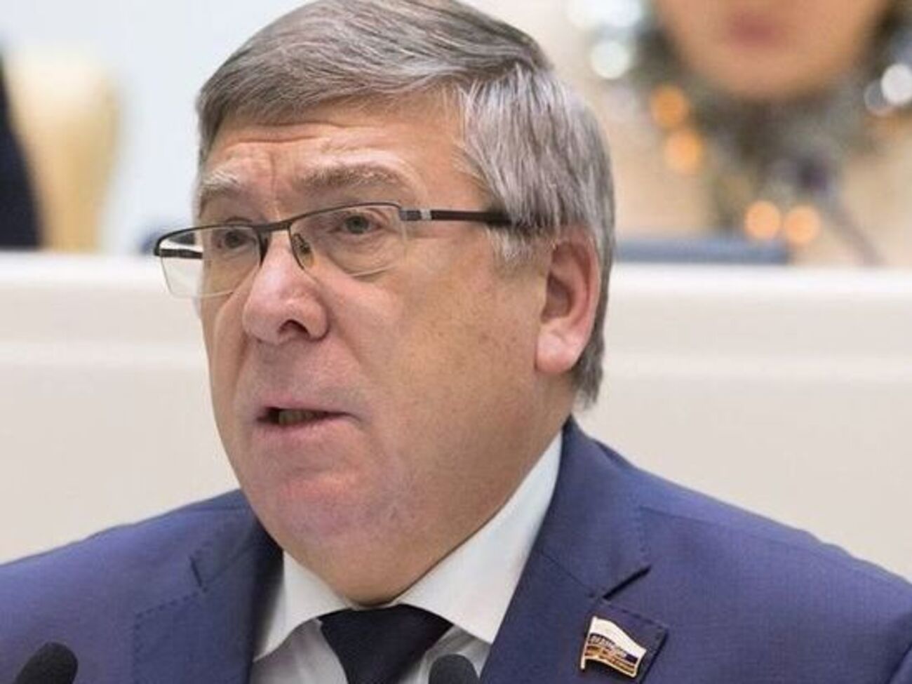 Рязанський: Екстрену медичну допомогу громадяни отримають, але виїхати за кордон не зможуть