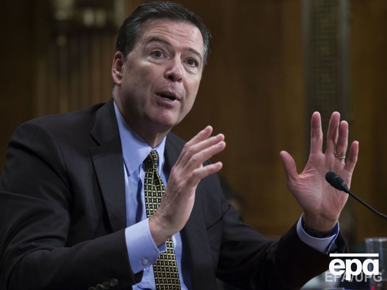 Коми: У нас есть высокая уверенность, что россияне осуществили хакерские атаки против Национального комитета Демократической партии и других организаций