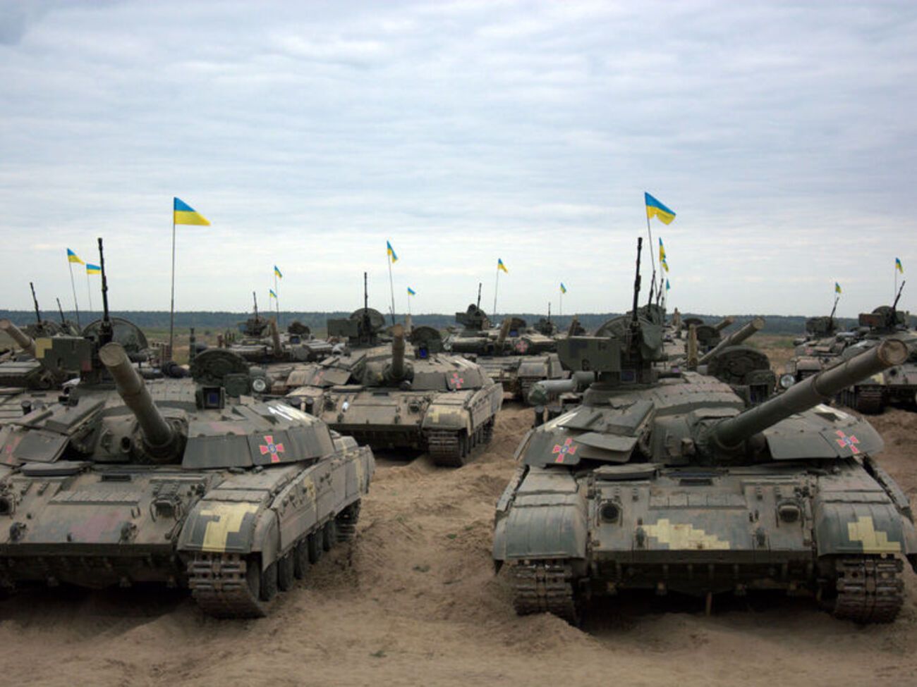 Украинские военные будут выступать на танках типа Т-64БВ