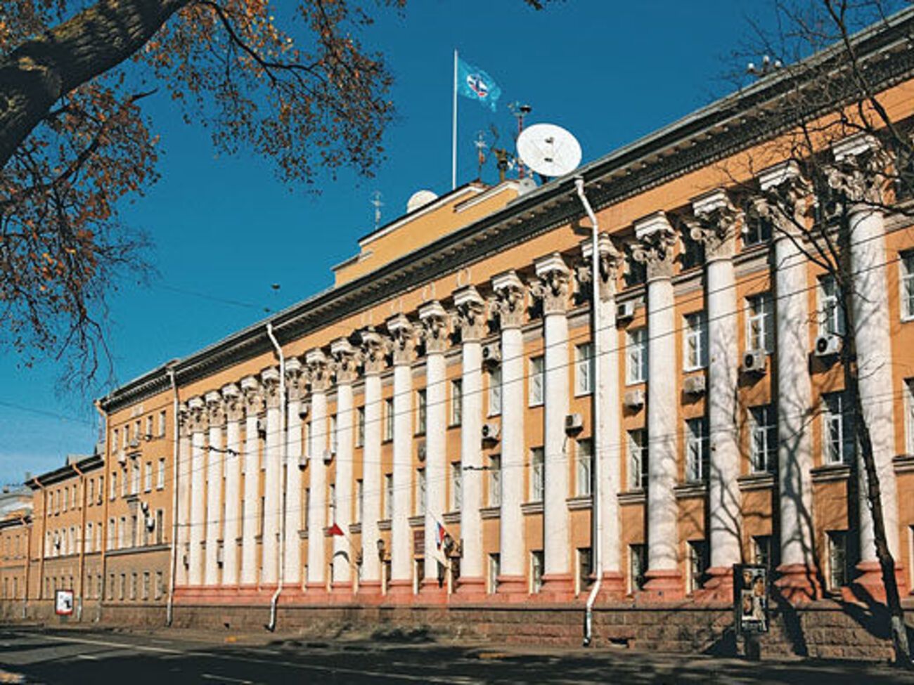 В Военно-космической академии Петербурга следователи выявили курсанта-экстремиста