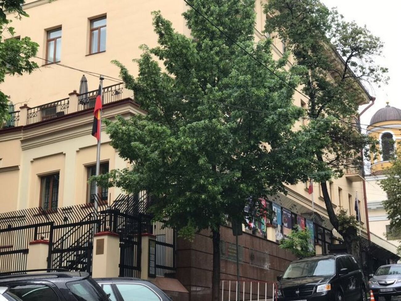 Першу дипломатичну місію Австралії в Україні відкрили у березні 2015 року