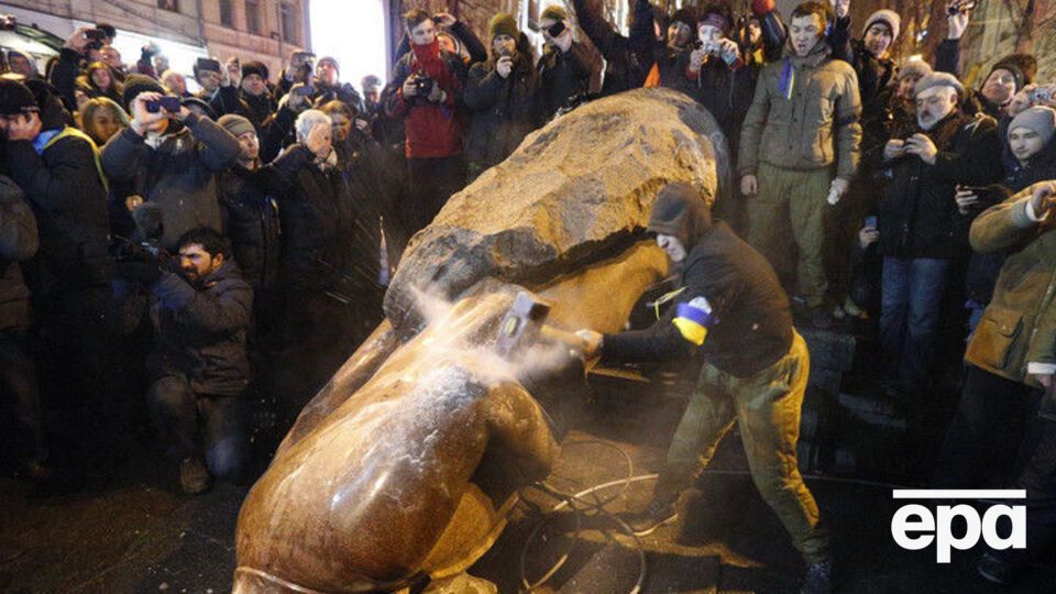 Ленина обезглавили во время Евромайдана