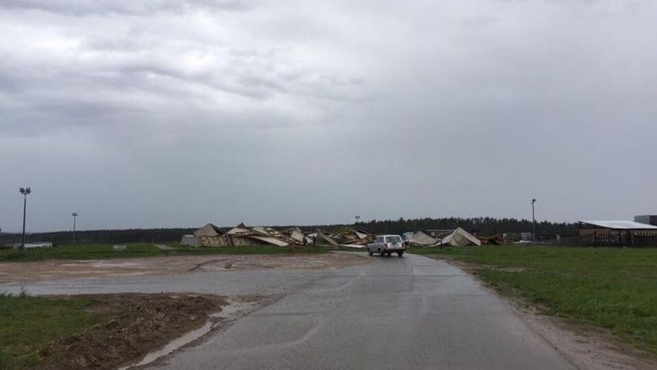 У Підмосков'ї через ураган завалилася піраміда
