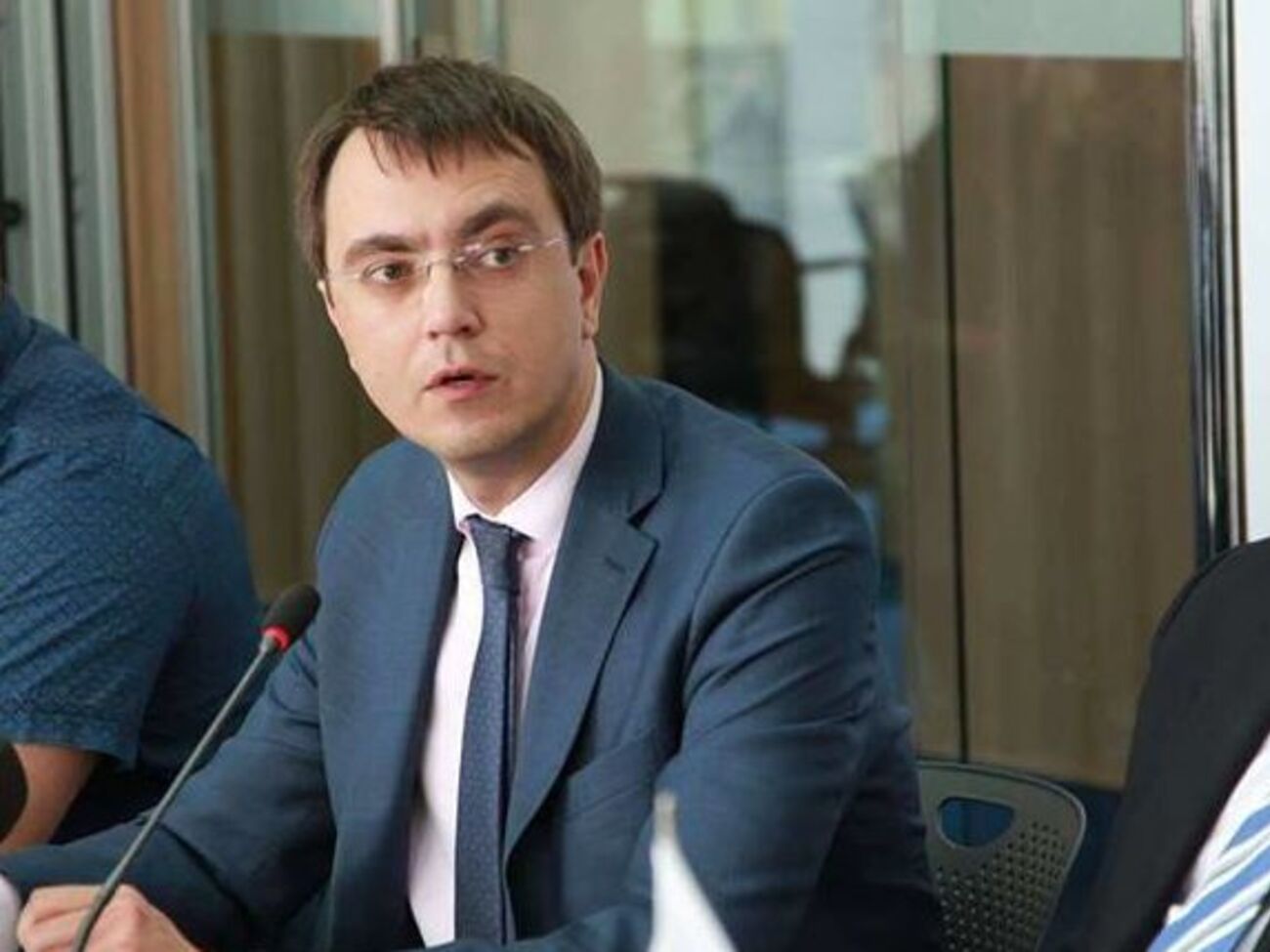 Омелян: Орієнтовна вартість квитка на внутрішні авіарейси становитиме 500–1000 грн
