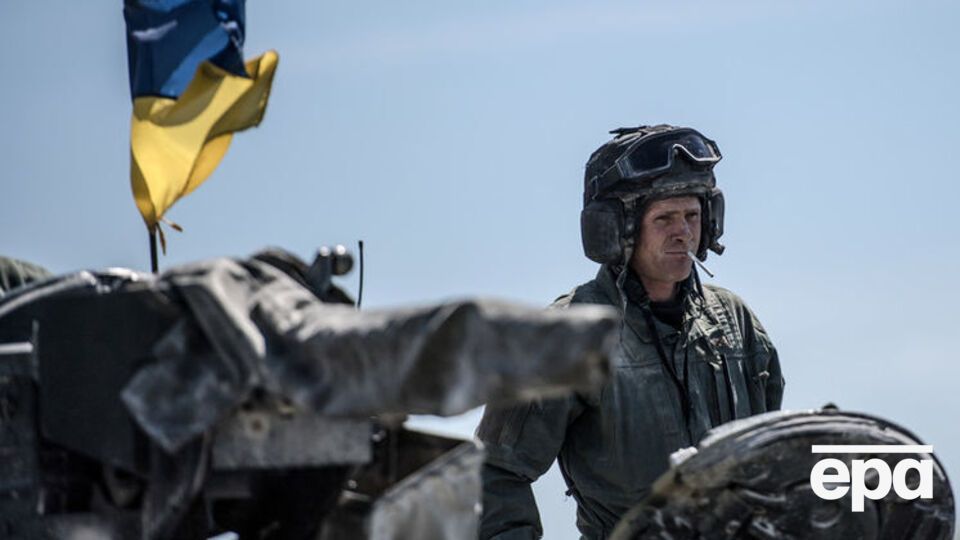 На срочную офицерскую службу могут быть призваны лица в возрасте до 43 лет