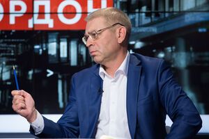 Пашинський: Виявилися люди, які хотіли базу "Беркута" штурмом узяти. Зібрався натовп приблизно тисяча осіб. Ви розумієте, що могло бути?!