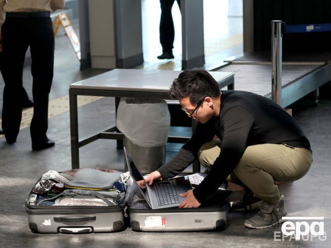 ЗМІ повідомляли, що терористи планують пронести бомбу, заховану в ноутбуці