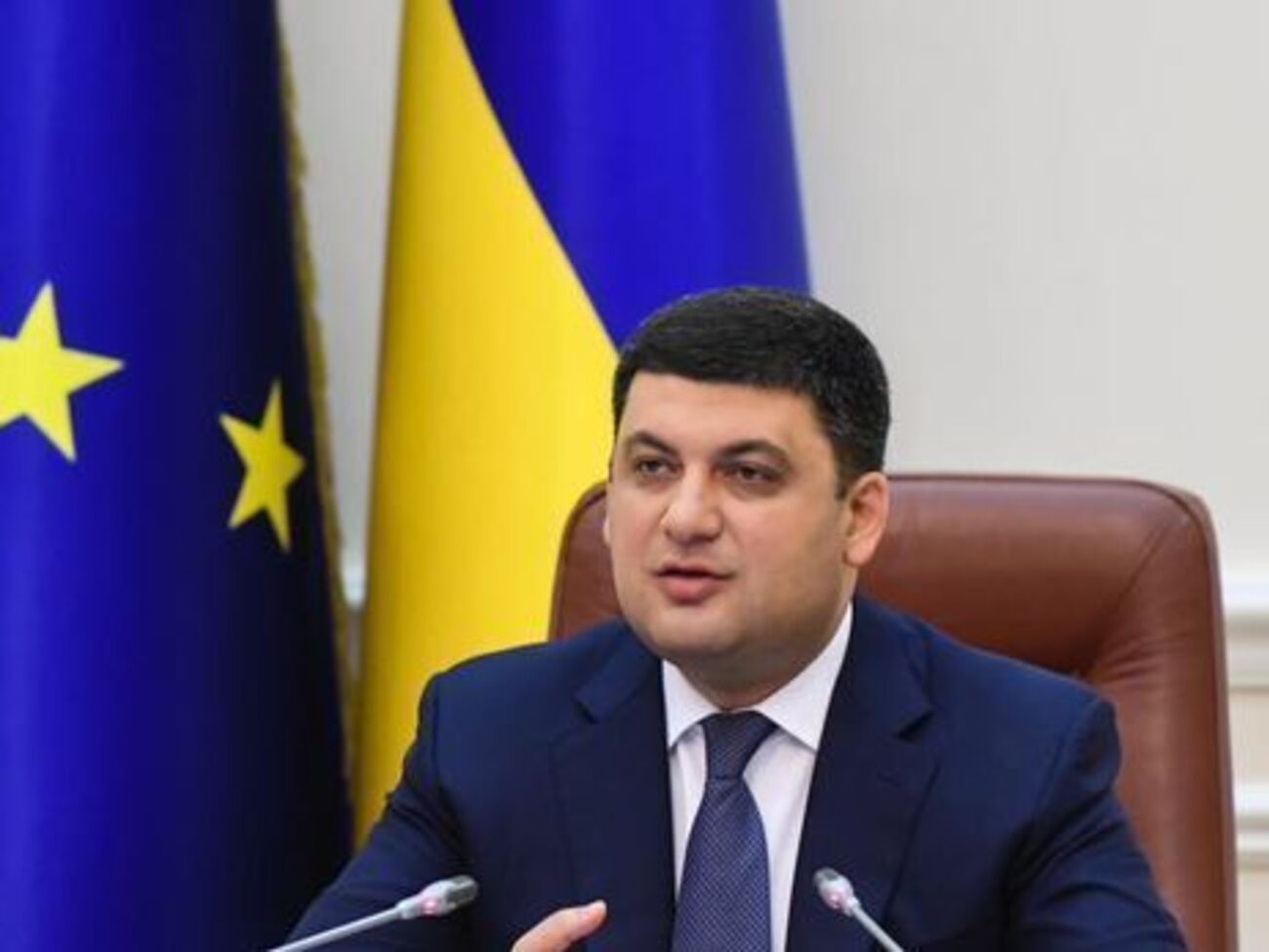 Гройсман: Проаналізуйте всю законодавчу базу, яку потрібно змінювати, і вперед