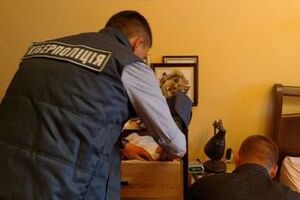 Поліція виявила в будинку співробітника Держспецзв'язку порнографічні матеріали, які він поширював через інтернет
