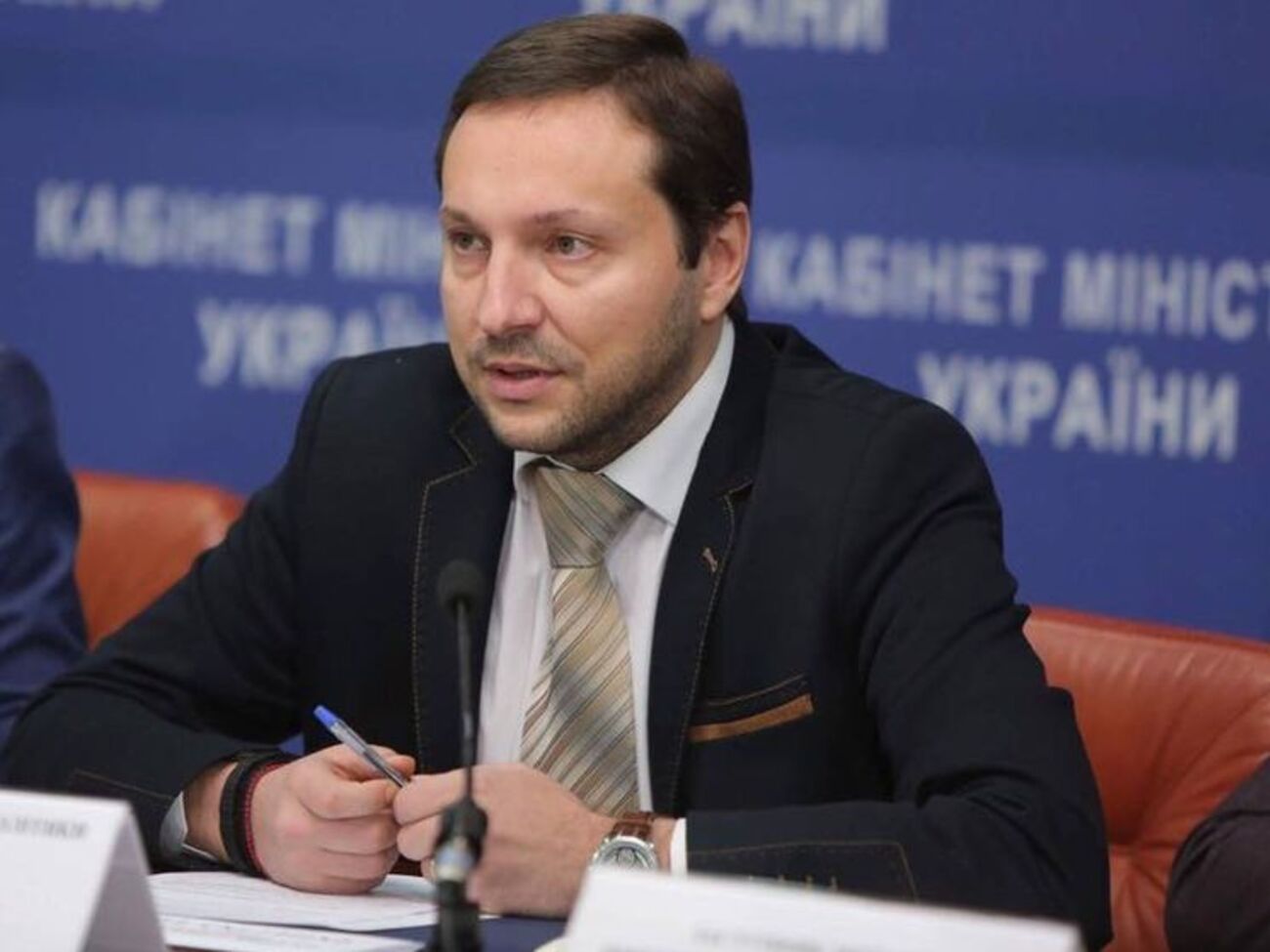 Стець збирався піти відразу після появи указу про нові антиросійські санкції, повідомляють українські інтернет-видання