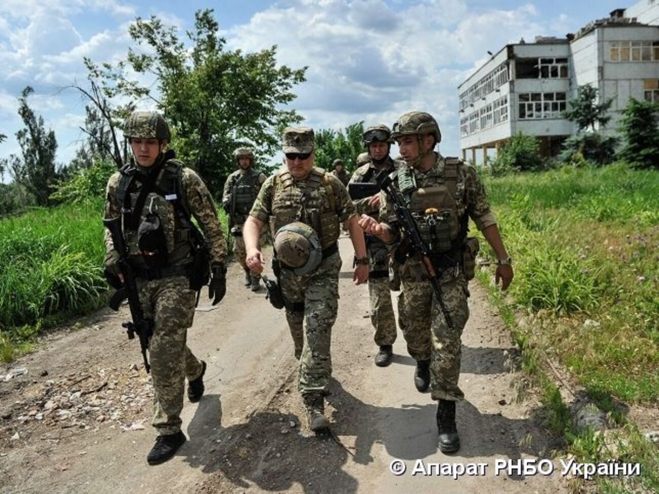 Турчинов: Наші бійці діють адекватно до загроз і готові дати відсіч