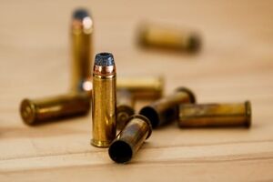 В екс-депутата стріляли кілька разів