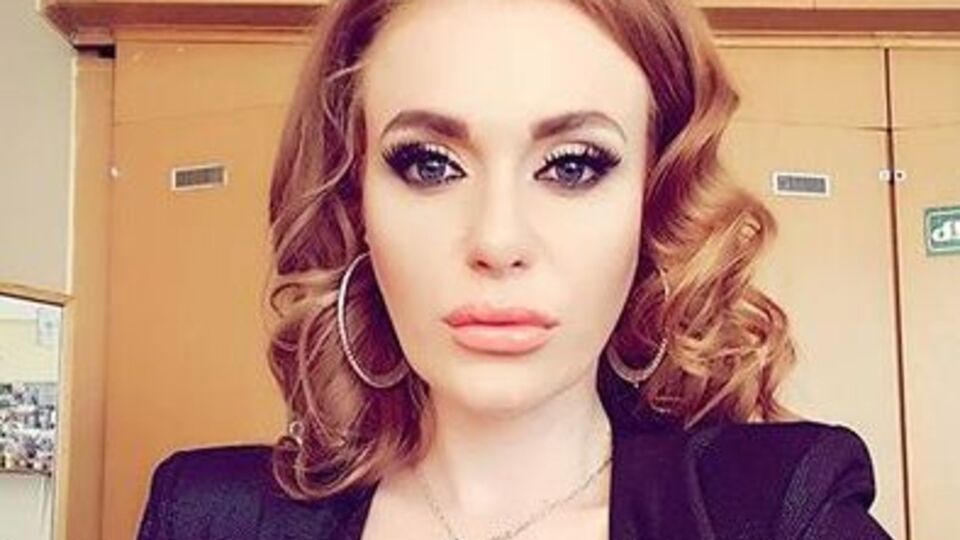 Слава: Когда на трассе перестает работать радио, а в телефоне только правильная музыка