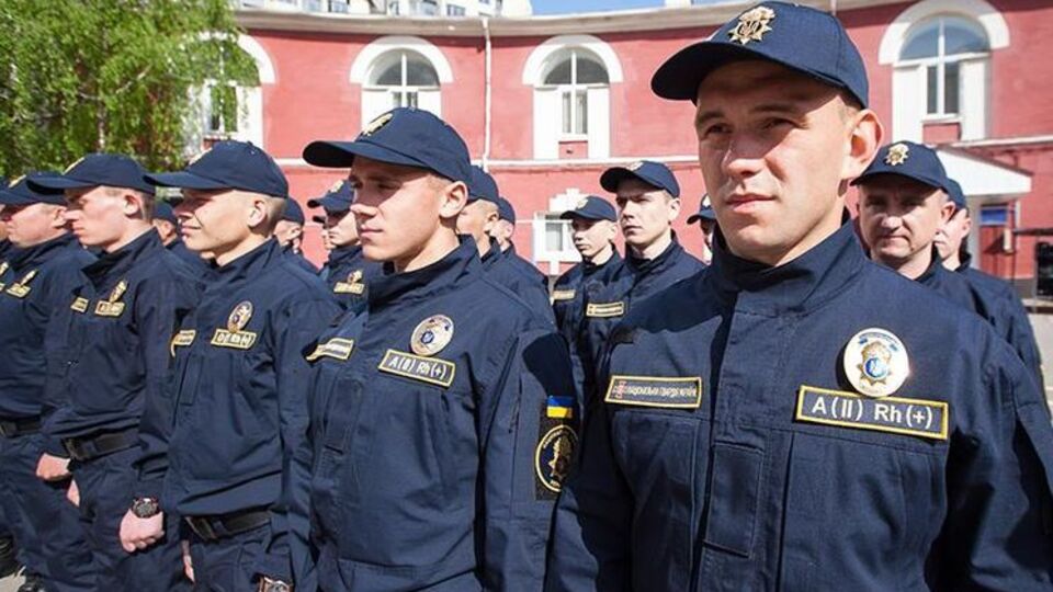 Нацгвардейцам выдали форму нового образца