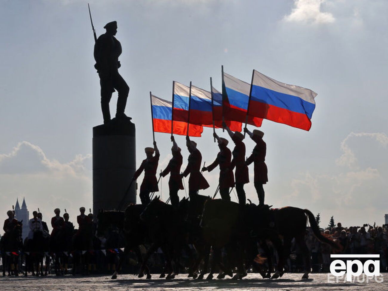 З усіх ЗМІ росіяни найбільше довіряють телебаченню