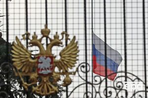 "Карта соотечественника" даст русскоязычным иностранцам право на въезд и трудоустройство в России