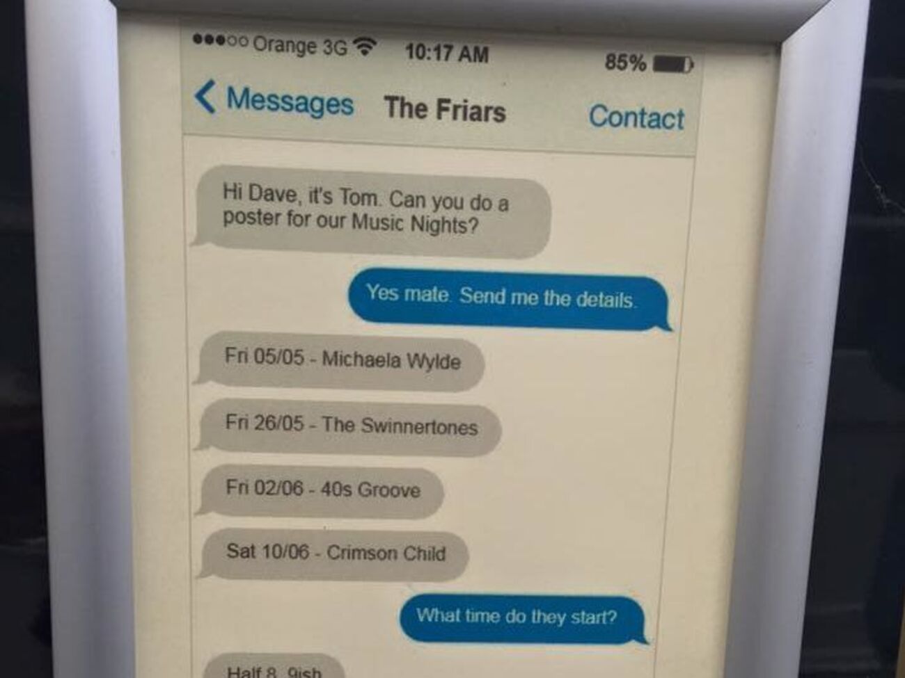 Дизайнер сделал постер из переписки