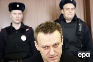 Навальний є умовно засудженим