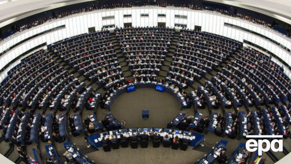 Письмо подписали 20 депутатов, отмечает Центр информации про права человека