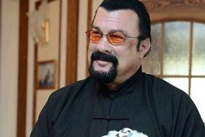 Решение о запрете въезда в Украину Стивену Сигалу принято на основании закона Украины "Об основах национальной безопасности Украины"