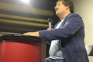 Биков: Дурак услужливый, провластный раскрасил наши времена