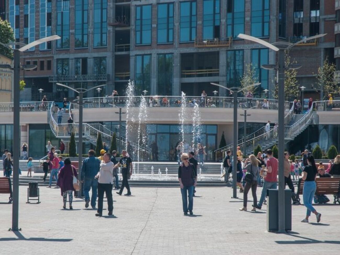 В Киеве открыли наземную часть Почтовой площади