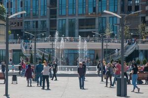 У Києві відкрили наземну частину Поштової площі