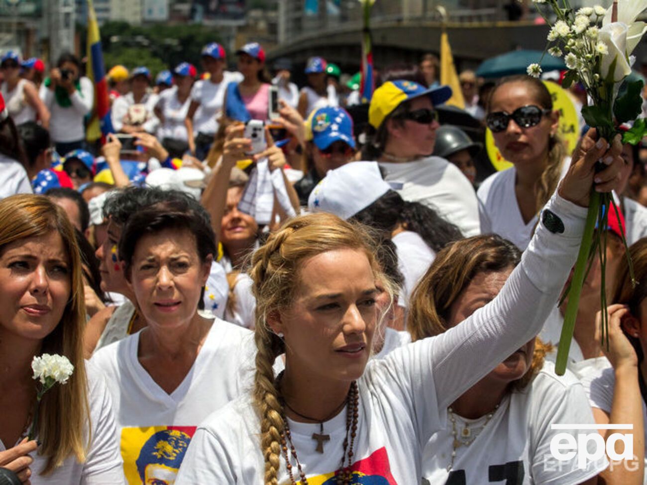 Женщины вышли на протест в Венесуэле