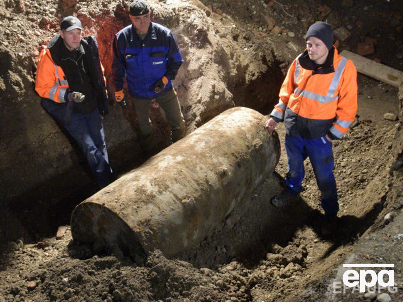 Самой масштабной в истории Германии стала операция по обезвреживанию бомбы весом 3,8 тонн в Аугсбурге в 2016 году