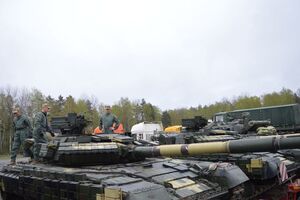 На танки установили тепловизоры, цифровые радиостанции и средства спутниковой навигации