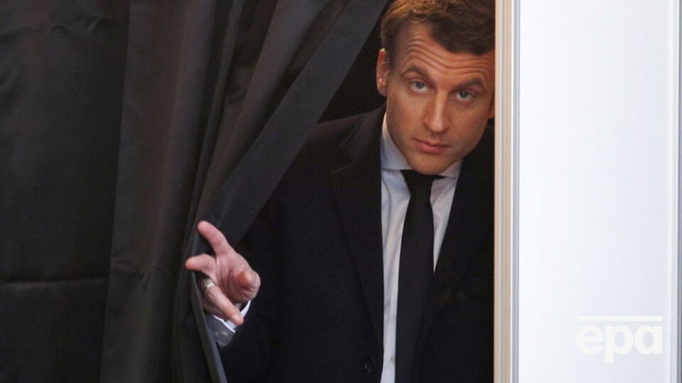 Макрон, по данным экзит-поллов, получил от 63% до 66% голосов