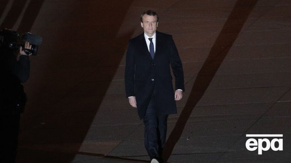 Уверенную победу Макрона подтвердили в МВД Франции