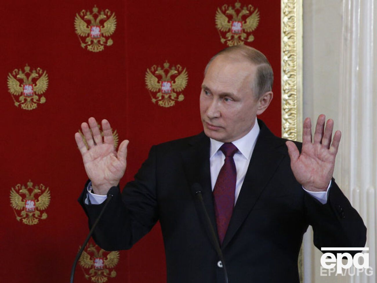 Путін привітав Макрона з перемогою