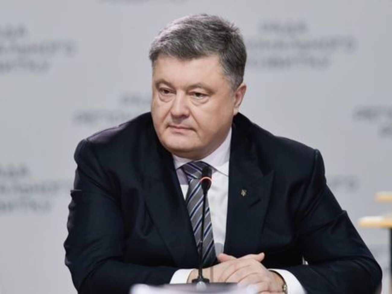 Порошенко: Это место традиционно посещают сотни тысяч людей, и тропа сюда не зарастет никогда