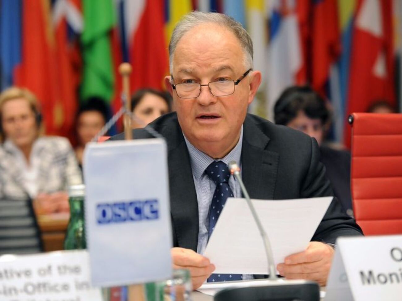 Апакан:&nbsp;Государства-члены ОБСЕ поручили невооруженным мужчинам и женщинам СММ выполнять трудную работу, и они имеют право делать это, не опасаясь физического или словесного нападения