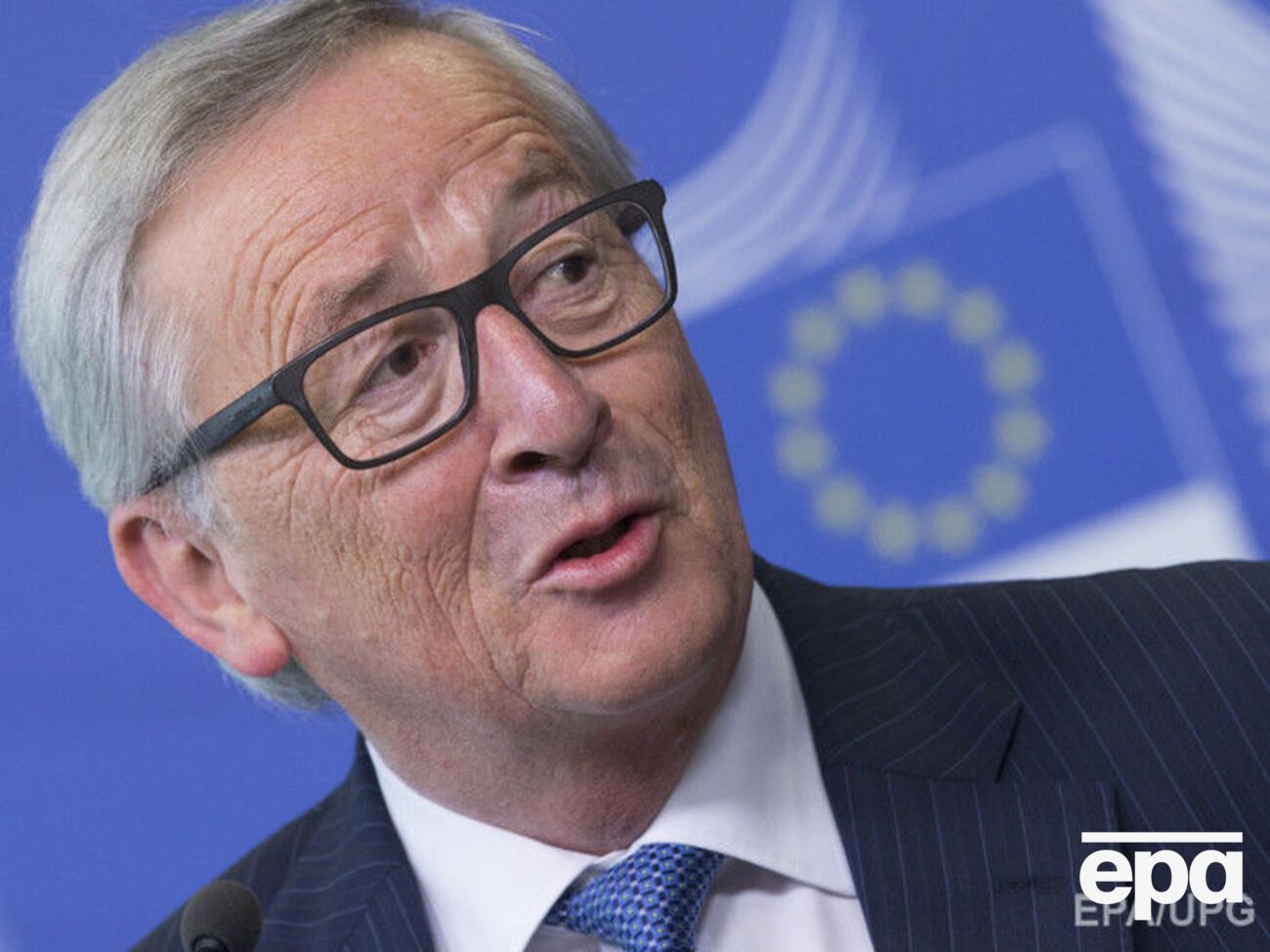 Юнкер считает, что Франция тратит слишком много денег