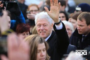 Билл Клинтон пишет роман "Президент исчез"