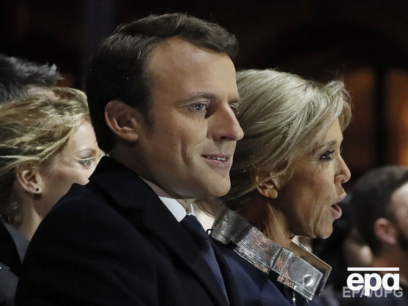 Макрон провел первый разговор с Трампом