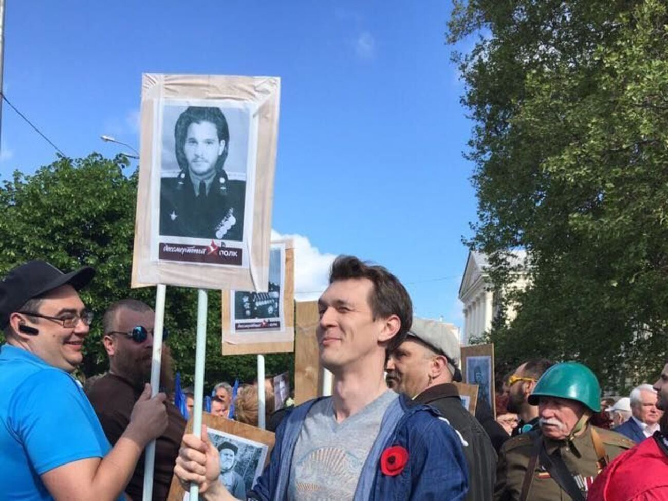 Учасники акції намагалися "змішати прокремлівську акцію "Безсмертного полку" з абсурдом"