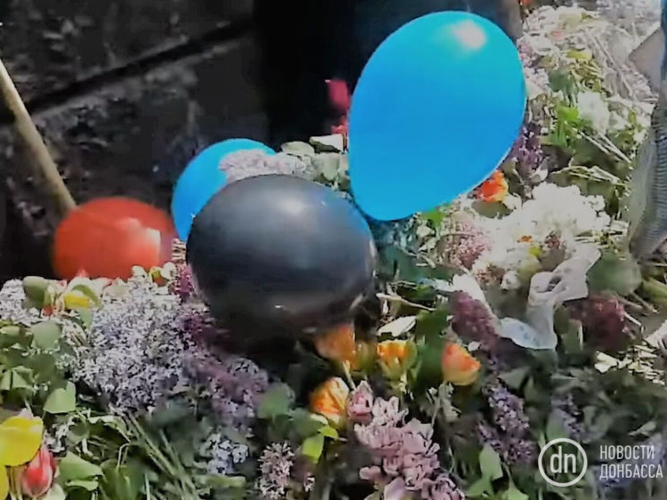 Перепалка произошла возле Вечного огня в Мариуполе